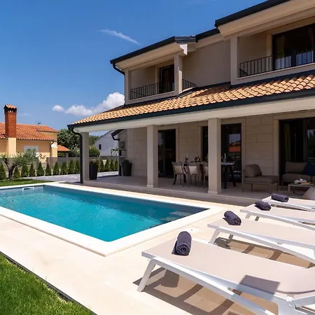 Sophia Casa de Férias Rovinj